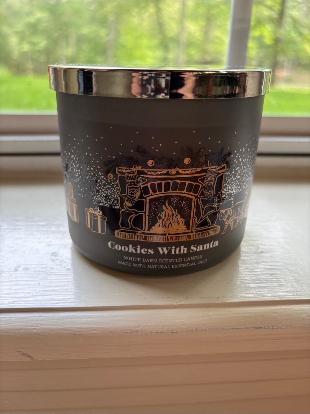 Bath & Body Works White Barn 3 Wick Scented Candle "Cookies With Santa" 14.5 Oz